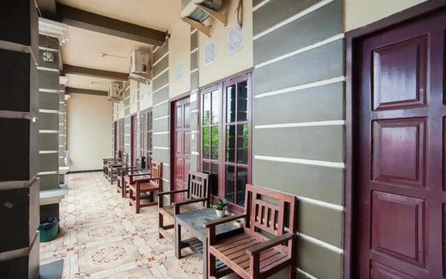 Hotel O Adelia Residence