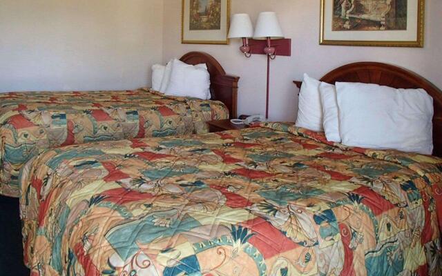 Rodeway Inn Leesburg Chain of Lakes