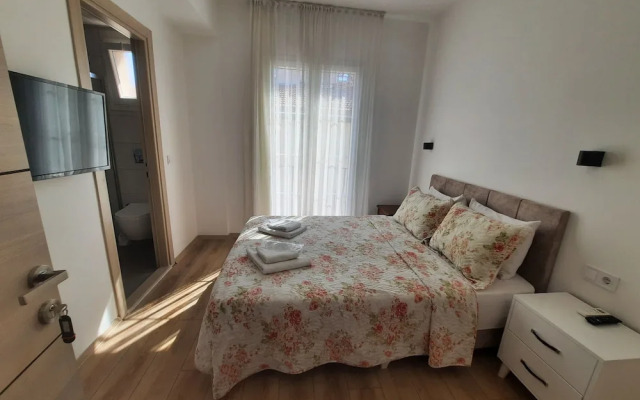Adil Otel