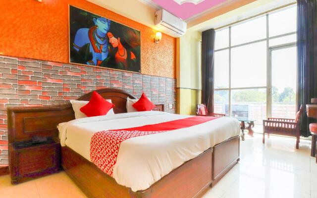 OYO 71987 G L Palace