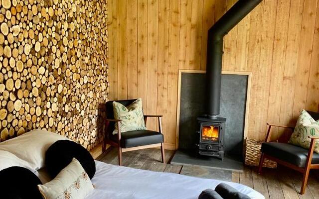 Bee Bole Cabin