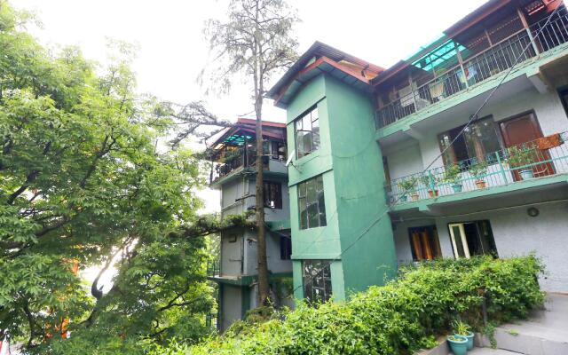 OYO 45337 Hotel Woodland