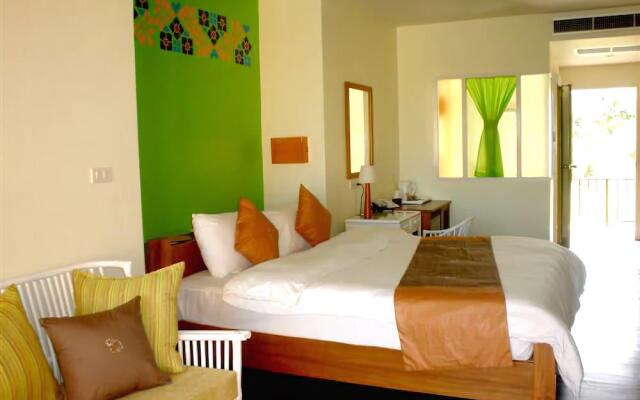 Sunshine Pool Villa Hua-Hin Pranburi Resort