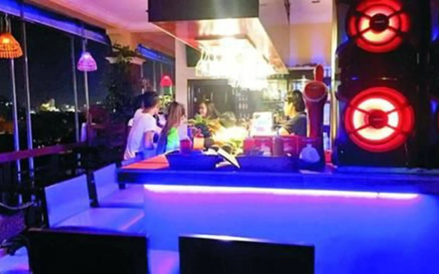 4 Rivers Hotel