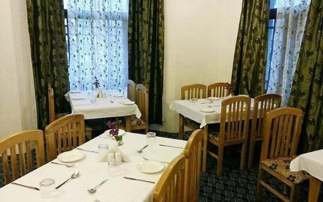 Hotel Harwan Resorts