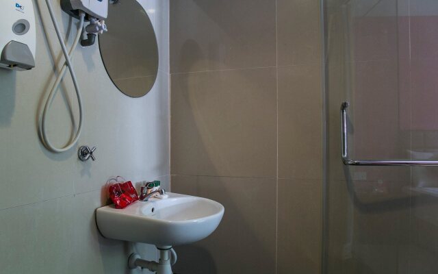 OYO 91105 D Nice Inn Hotel