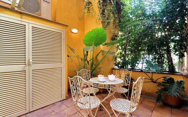 Conservatorio Studio Apartment