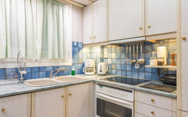 Amazing Apartment Pallini - Near Airport & Metro