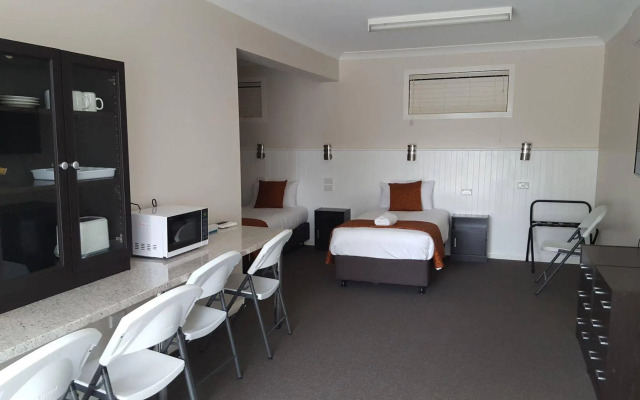 Gold Panner Motor Inn