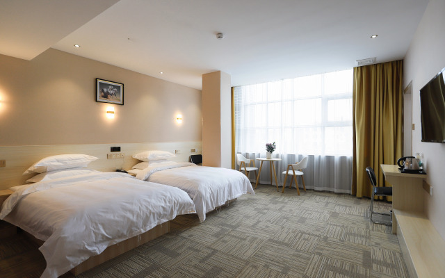 Wuhan Good Time Hotel (Tianhe Airport Hengdian Subway Station)
