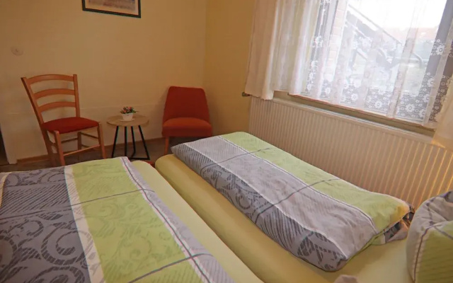 Apartment in Proseken With Garden