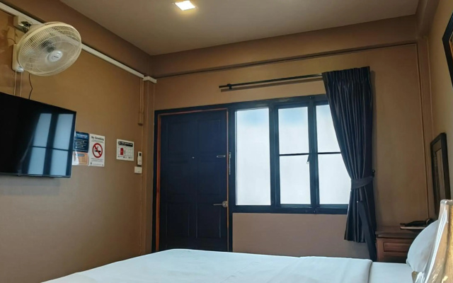 The Terrace Guesthouse – Guest Rooms – Chiang Mai