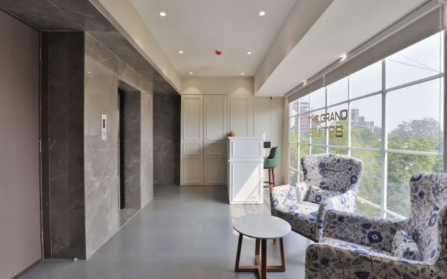 Hotel The Grand Suites