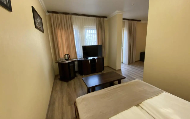 Sting Hotel & Event Palace