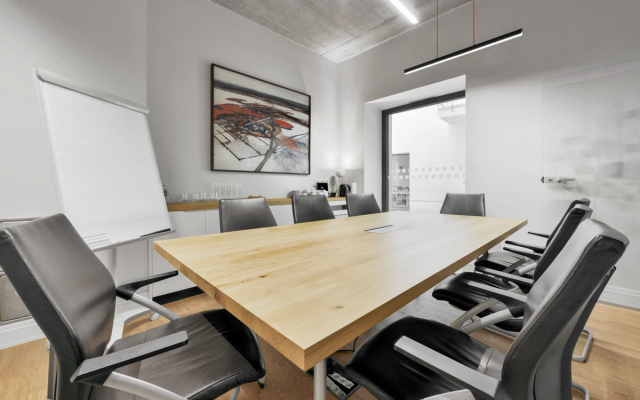 Stradonia Serviced Apartments