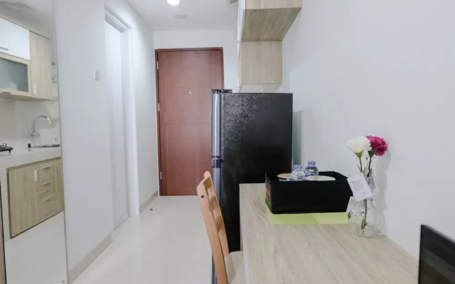 Best Price Studio Apartment Springwood Residence