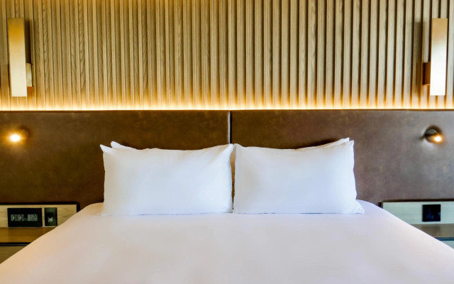 La Jolla Cove Suites