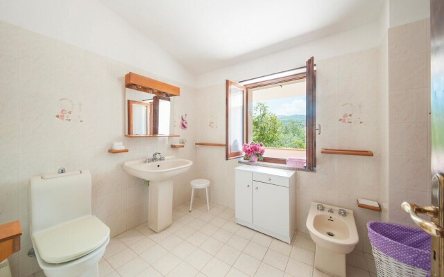 Beautiful Apartment in Castelsardo With 1 Bedrooms