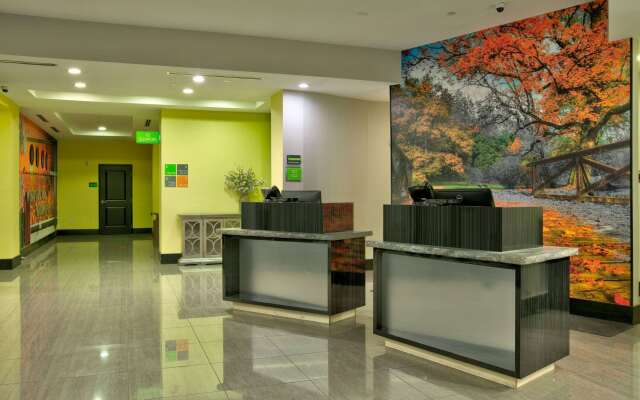 La Quinta Inn & Suites by Wyndham Lubbock Southwest