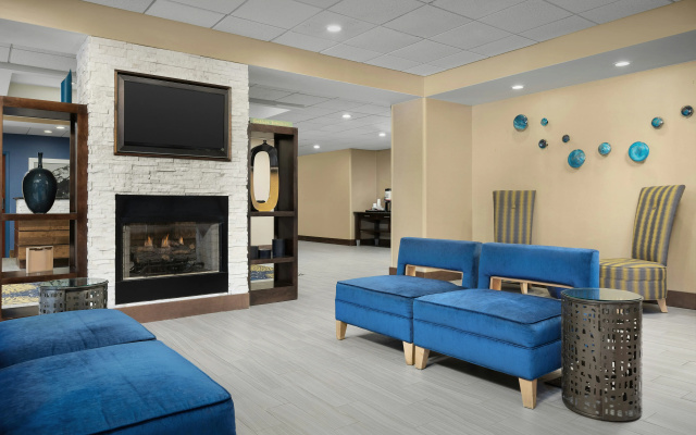 Hampton Inn Syracuse Clay