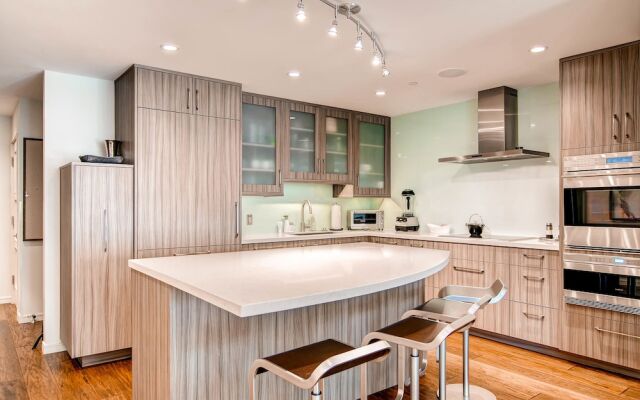 Vail Mountain Lodging by East West Hospitality