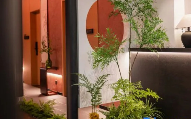 Yiduo Hotel (Longguang Provence Jiangnan Park Subway Station Branch)