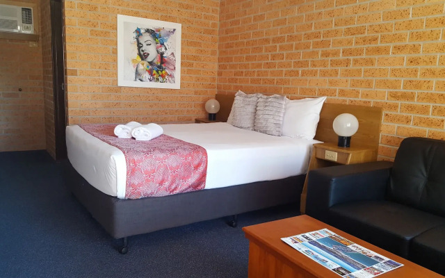Royal Palms Motor Inn