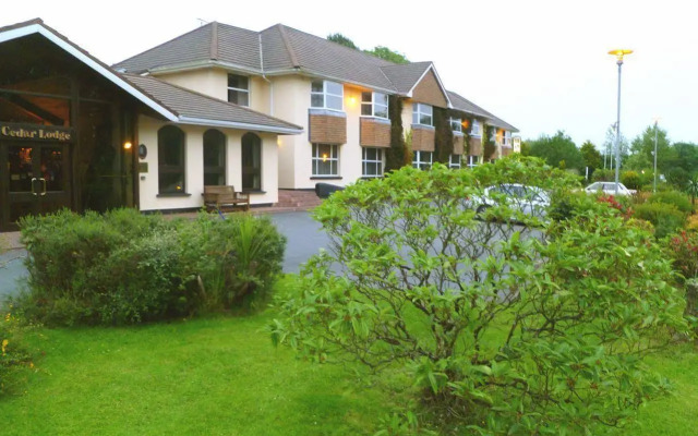 The Cedar Lodge Hotel and Restaurant