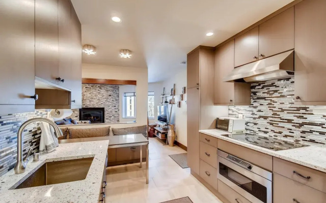 Westwind 303 1BD 1BA Plat. Condo
