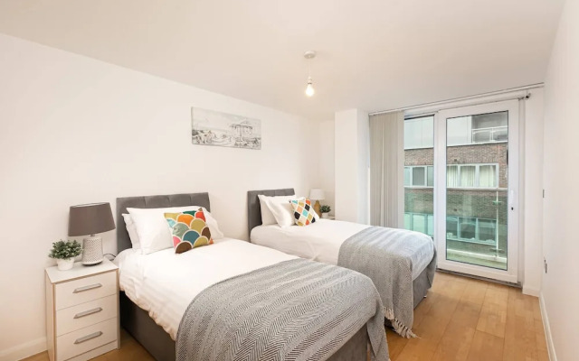 Skyvillion - Spacious 2bed W Balcony In Barnet