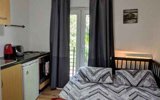 Holland Park Lifestyle Studios