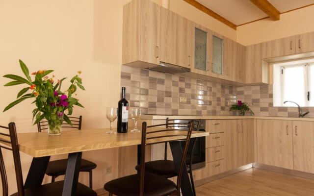 Spyran Apartment
