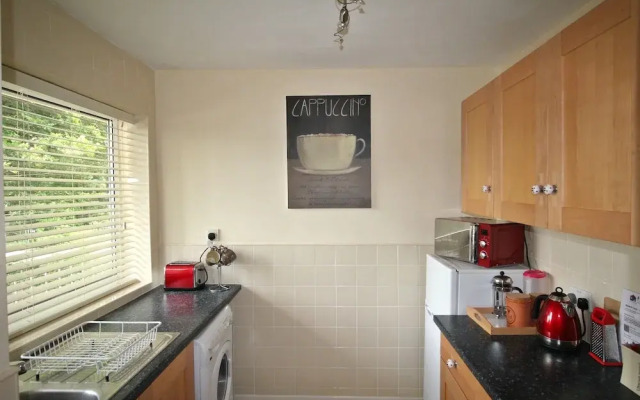 2 Bedrooms - Large Balcony Apartment & Parking