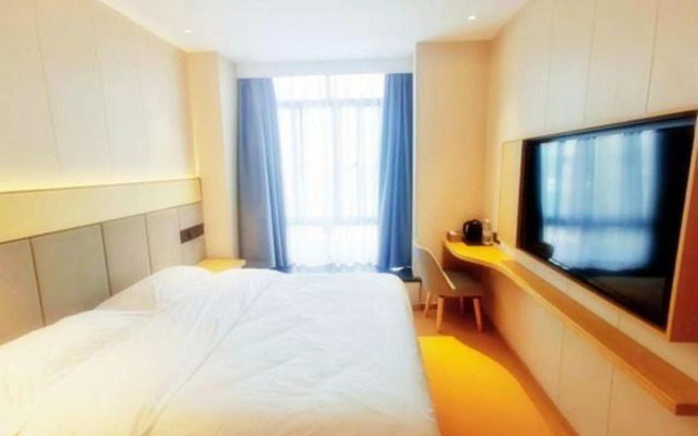 Ouli Business Hotel (Shanghai Luohe Hongmei Road Subway Station)