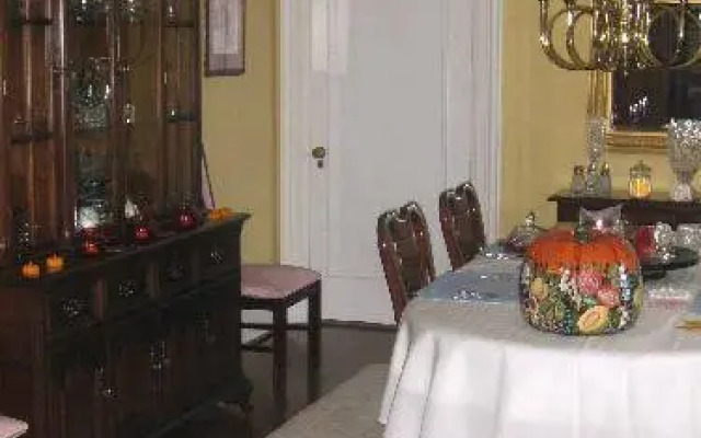 Richmond Manor Bed & Breakfast