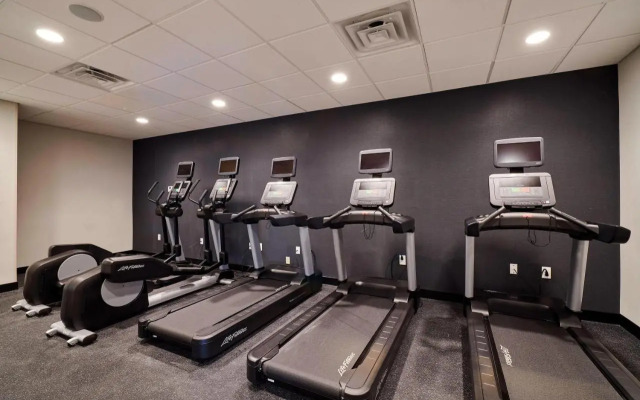 Clarion Hotel & Conference Ctr