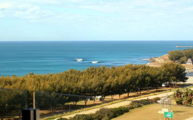 Nautica 708 Seaview Luxury Apartment
