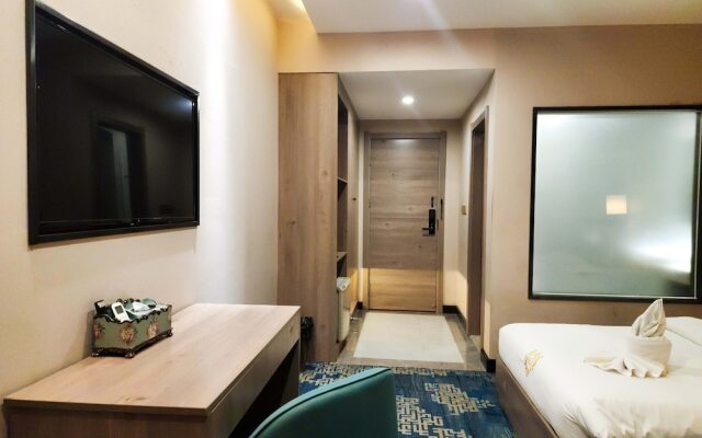 Sunshine Hotel