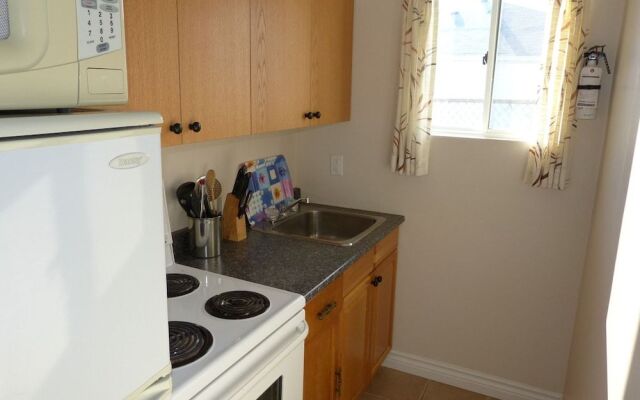 Oasis by the Bay Vacation Suites