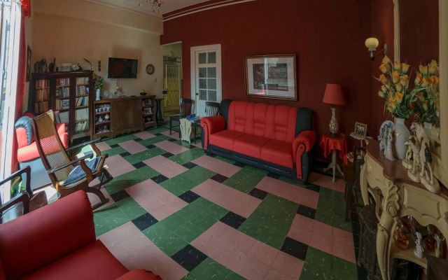 Hostal Leonel
