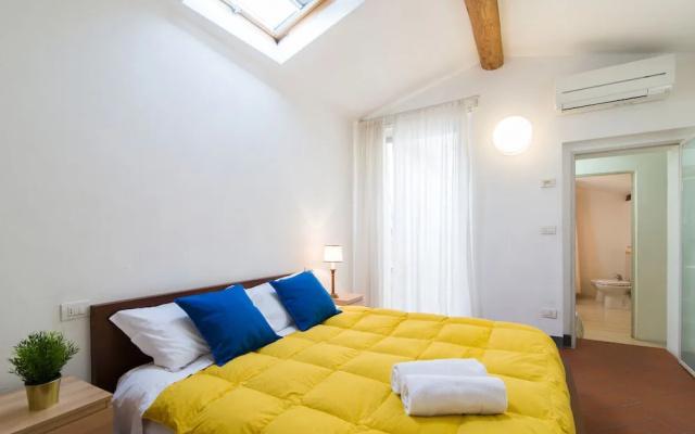 Della Scala Modern Apartment