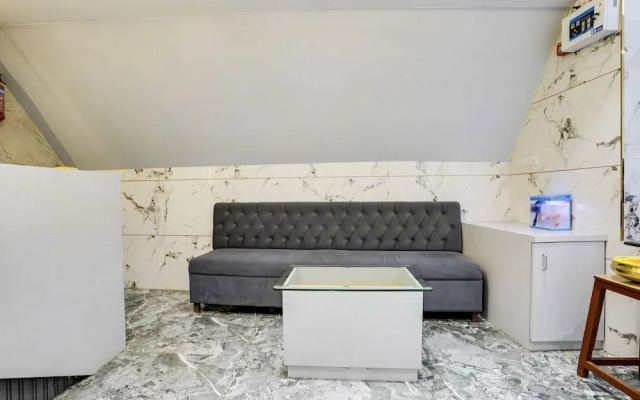 FabHotel Regal Residency