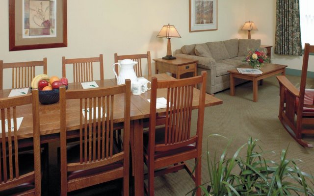 The Craftsman Inn & Suites