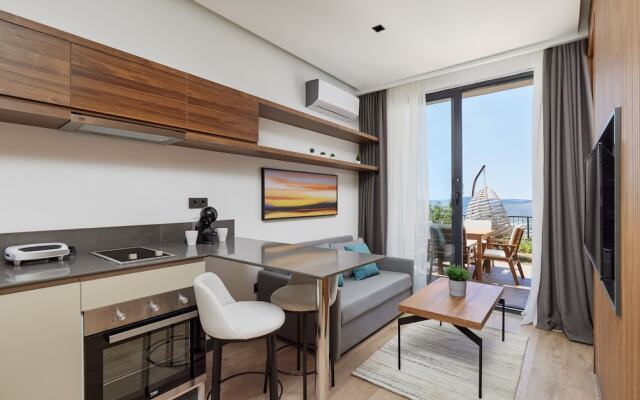Bayview Hills Luxury Residences