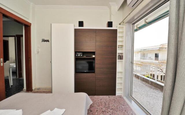 Themis 40 steps from beach