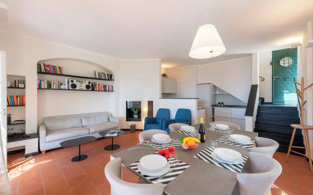 Wonderful Villa In Mulinetti