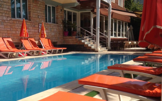 Blue Yacht Marina Apart Hotel