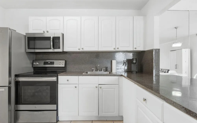 Bay Harbor Sunset Apt 2C