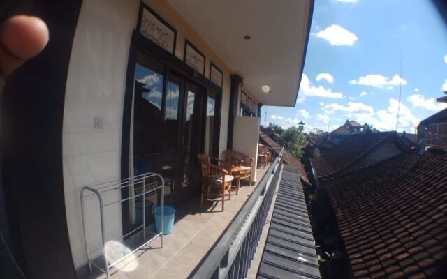 Amel Homestay