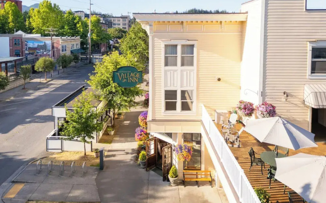 Fairhaven Village Inn